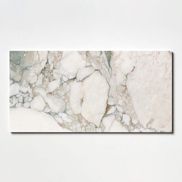 Изображение классической полированной мраморной плитки Calacatta Green 12×24