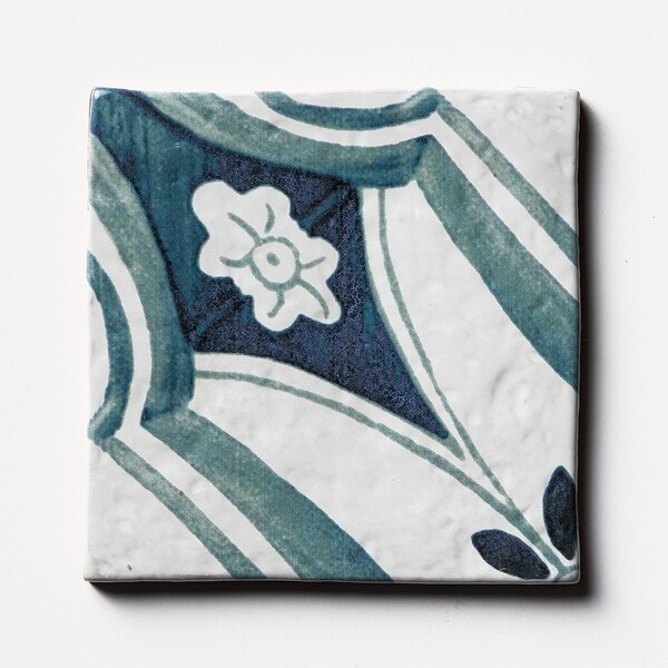 Antigua 3 Square 1/2 Glazed Ceramic Tile 6×6 Image