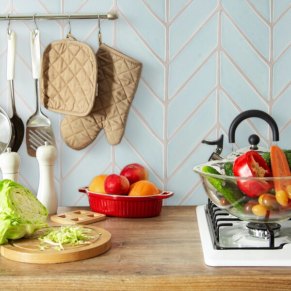 Jules Glossy Chevron Ceramic Tile 2×6 (DC00272)