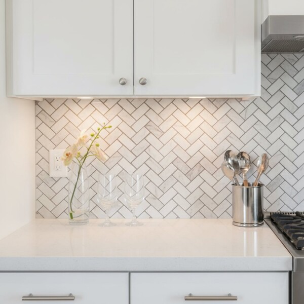 Avalon Polished Herringbone 1×2 Marble Mosaic 11×11 (MS01466)