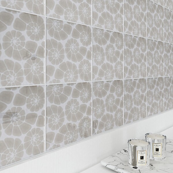 Neutral Swirl Glossy Nautilus Cluster Ceramic Tile 6×6 (TL80439)