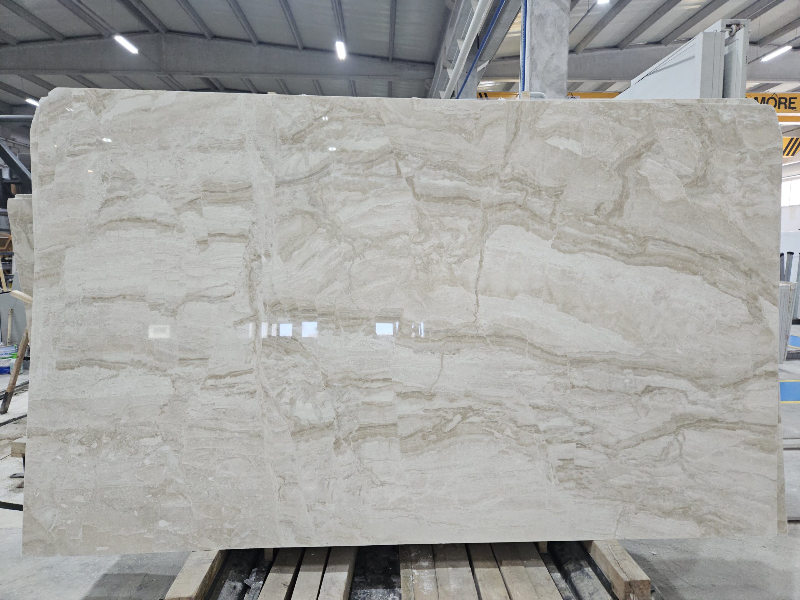 Diana Royal Polished Slab 3184-040