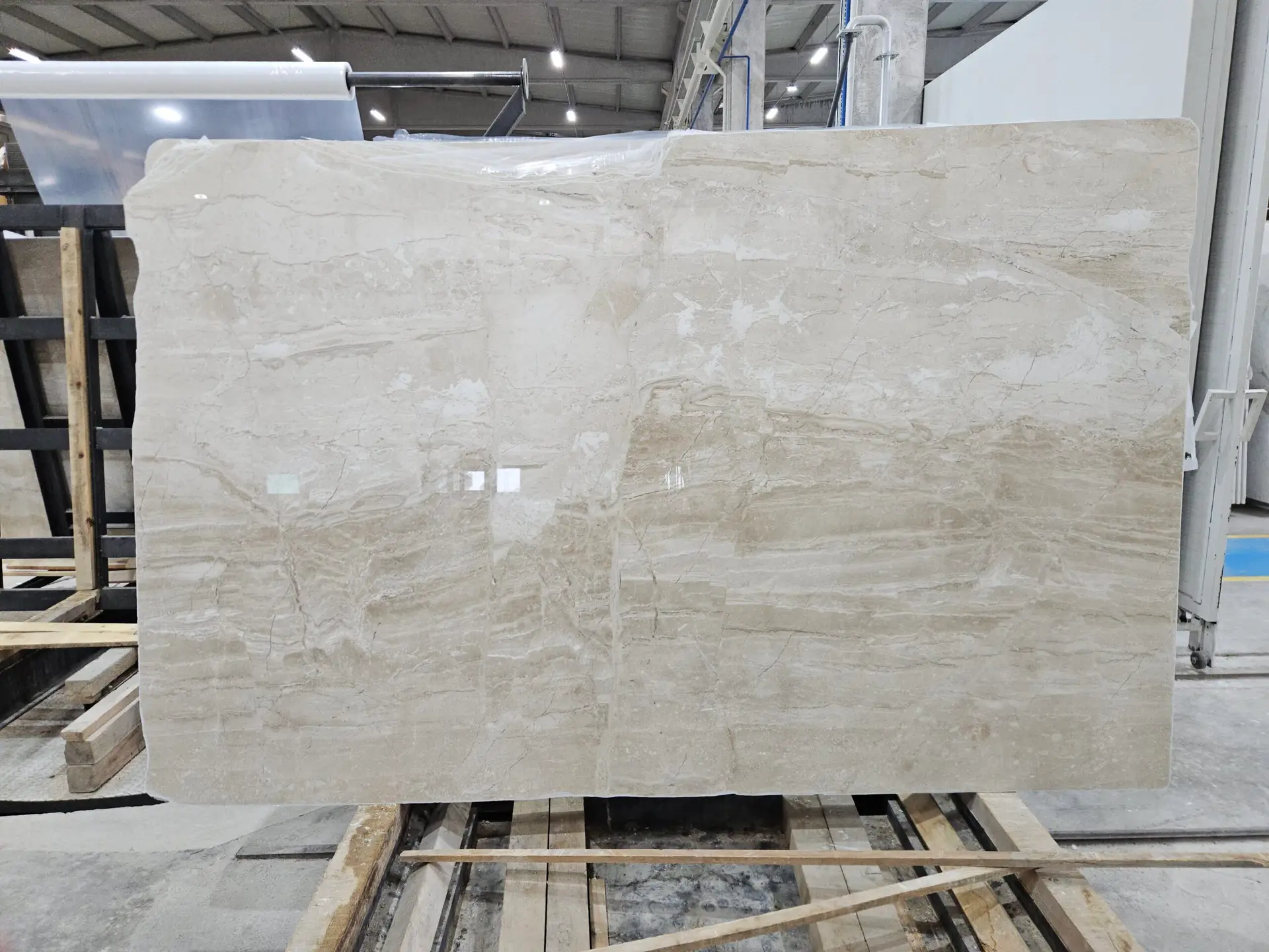 Diana Royal Polished Slab 3417-1157